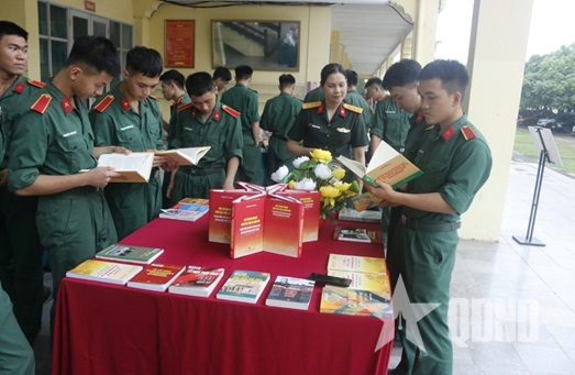 Lan tỏa văn hóa đọc tại Trường Sĩ quan Lục quân 1